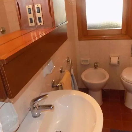 In 25654 Eraclea Mare